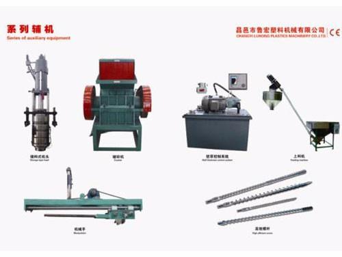 為什么大型吹塑設(shè)備的性能有差異？